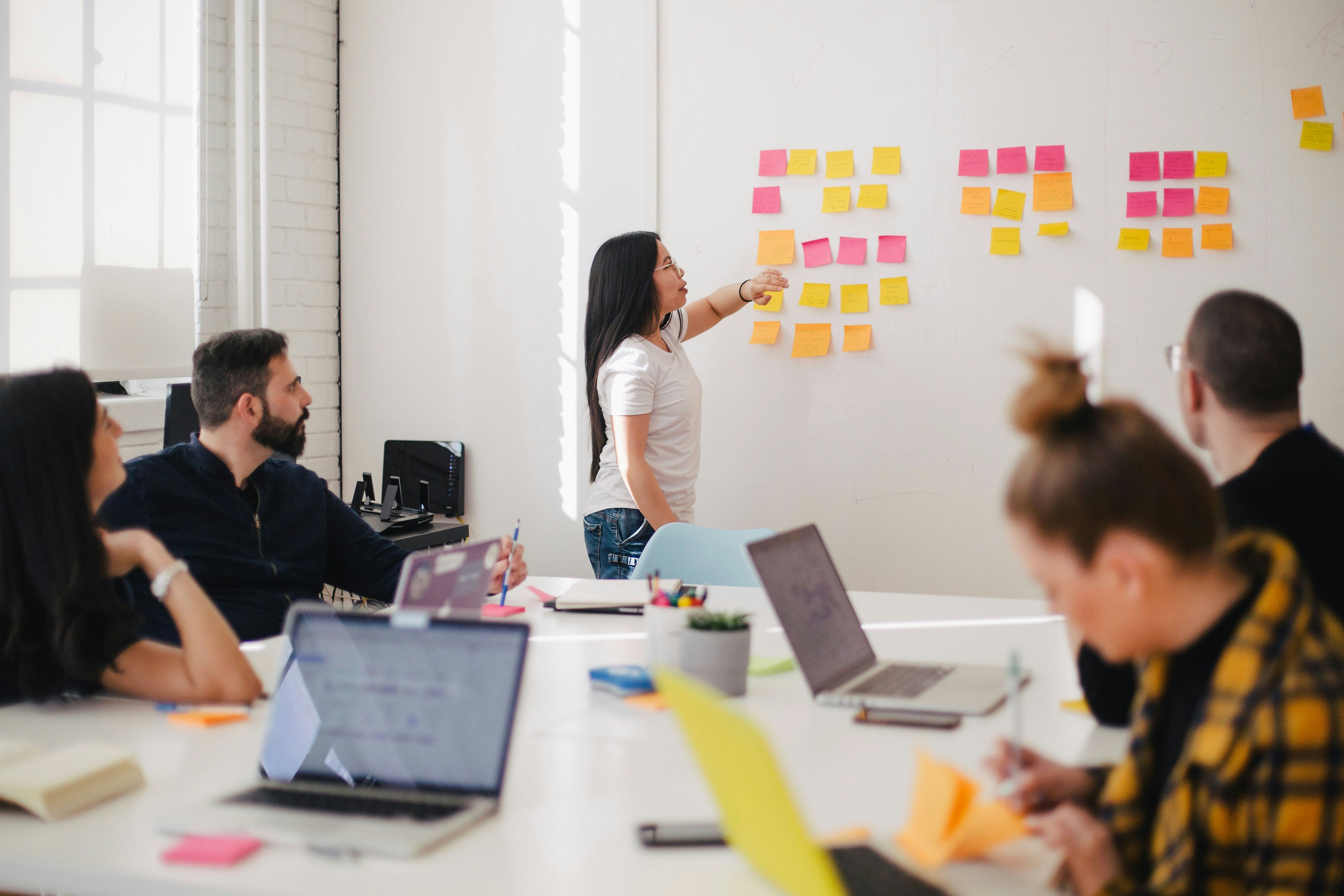 Humans Discussing in a Meeting